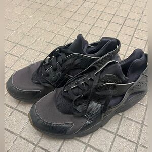 MENS worn Nike Huarache  sneakers